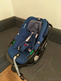 Maxi-Cosi Pebble 360 s otočnou základnou FamilyFix Pro - 5