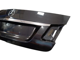Páté dveře černá metalíza 197 Mercedes E350 sedan r.v. 2012 - 5