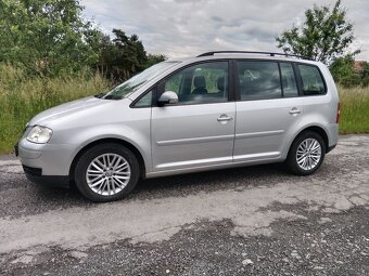 Volkswagen Touran 7 míst - 5
