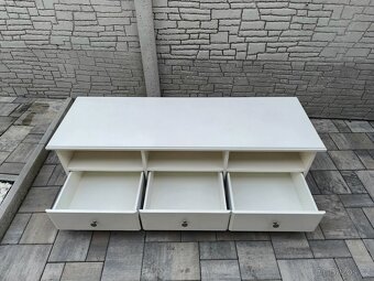 Prodám TV stolek IKEA Liatorp - 5
