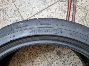 Letní pmeumatiky Falken 215/45 R18 93W - 5