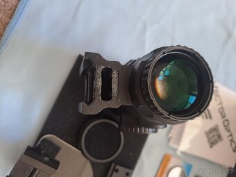 VectorOptics Paragon 4x24 Micro prizmatický zaměřovač - 5
