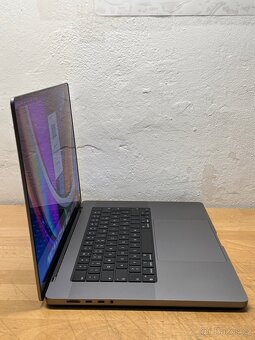 MacBook Pro 16” 2021 /32GB RAM/512GB SSD/Záruka - 5
