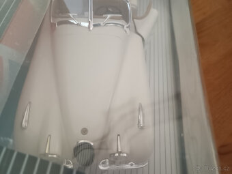 1:18 ERTL - Jaguar XK120 (1948) - 5