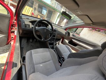 Peugeot 307 (2003) - 5