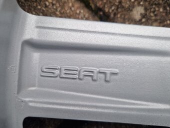 SEAT - SADA 4 ORIGINÁLNÍCH HLINÍKOVÝCH DISKŮ 6,5JX17H2 ET48 - 5