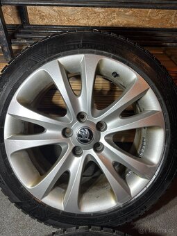 ALU Kola ŠKODA 5x112 R17 TRIFID Zimní Pneu 225/45/17 - 5