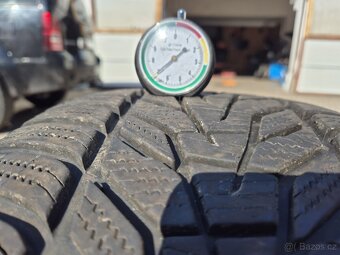148. 2 kusy zimních pneumatik Hankook 245/40/19 - 5
