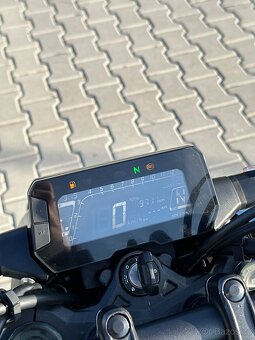 Honda CB125r - 9720km - 5