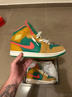 Nike Air Jordan 1 Mid SE Wheat Watermelon - 5