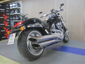 Suzuki Intruder M 1800 R - 5