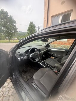 Opel Astra H Caravan - 5