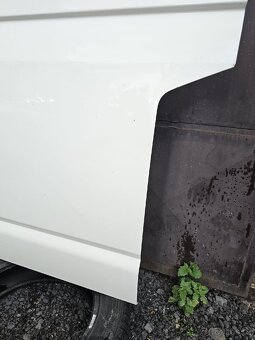 Levé přední dveře VW T5 T5.1 R902 bílé - 5