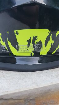 Úplně nová dětská helma - 5