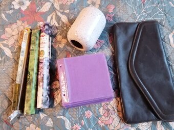 Knížky, mapy, upominkove předměty aj. - 5