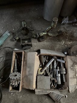 Ruská univerzální frézka 6Р82Г – (SSSR, 1976) - 5