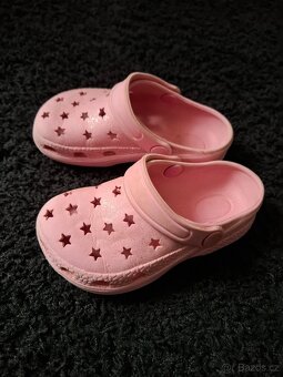 Žabky a crocsy - 5