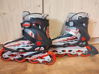 Stylové Inline brusle Sulov vel. 40-41, větší kolečka 90mm - 5
