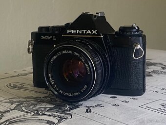 Pentax MV-1 +Pentax -M 50mm f2 - 5