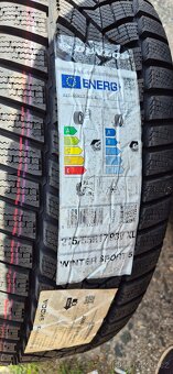 Skoda Superb original r17 III 215/55 r17 zimni - 5