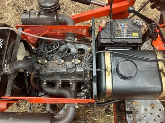 Malotraktor Kubota B7001 - 5