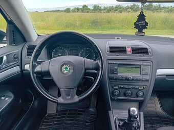 Škoda Octavia 1.6 MPI Elegance - 5
