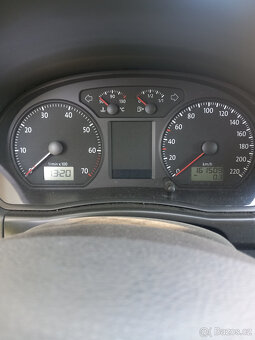 Prodám Volkswagen Polo 1.6 77kw automaticka predovovka - 5