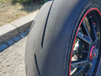Triumph Speed Triple 1050 - 5