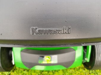 Prodám sekačku John Deer - 5