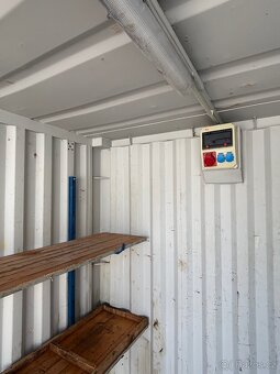 Stavební buňka 3m délky / regály a elektroinstalace - 5