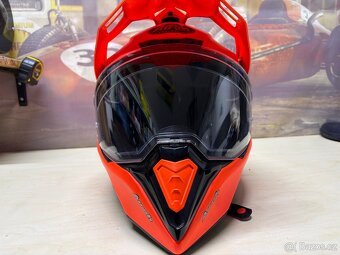 Helma na motorku AIROH Commander - 5