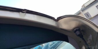 prodám 5.vrata na VW Golf 4 Variant a VW Bora Variant - 5