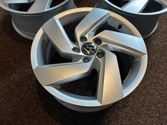 Alu kola VW Golf 5x112 R17 - 5