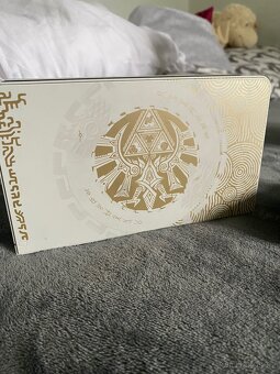 Nintendo Switch Oled - Zelda Edition - 5