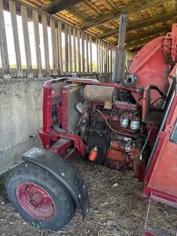 Anglický traktor international - 5