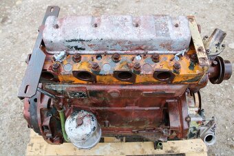Zetor 8011 8045 motor díly z něj - 5