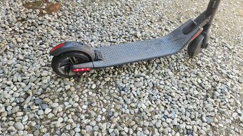 Elektrokoloběžka Ninebot es2 s přídavnou baterií - 5