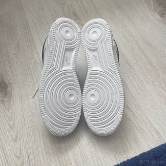 Nike Air Force 1'07 bílo-černé – skvělý stav - 5