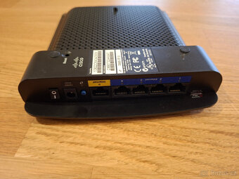 Cisco Linksys E1200 - Wi-Fi router - 5