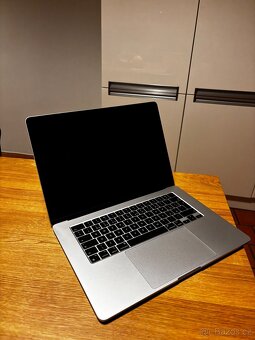 MacBook Air M3 15,3 - TOP STAV - 5