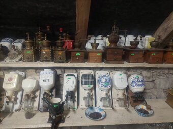 Starý PORCELANOVÝ MLÝNEK na kavu - 5