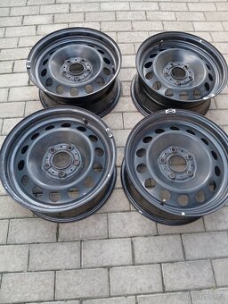 Zánovní plechové disky 7Jx16 EH2 z vozu BMW - 5