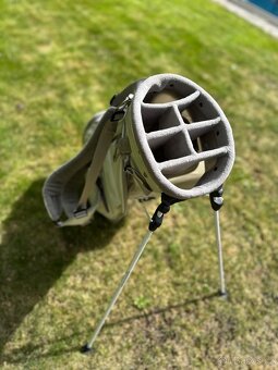 ⛳ TaylorMade golfový bag + sběrač plný míčků ZDARMA - 5