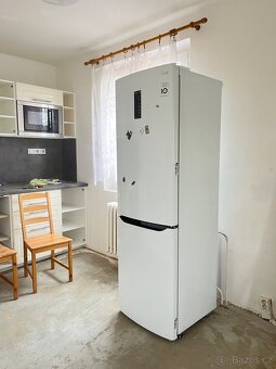 LG lednice s mrazákem - 5