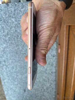 iPhone 8 64 GB, gold - 5