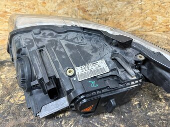 PRAVÉ PŘEDNÍ XENONOVÉ SVĚTLO AUDI Q7 4L 4L0941004A - 5