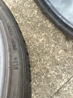 2x 225/40 R18 Dunlop 6mm - 5