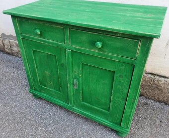 STAROŽITNÝ SPODEK-SKŘÍNKA V PATINĚ PO RENOVACI - 5