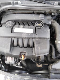 nd z škoda octavia 2 1.6mpi červená zelená modrá - 5