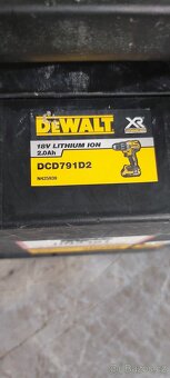 DeWALT aku šroubovák - 5